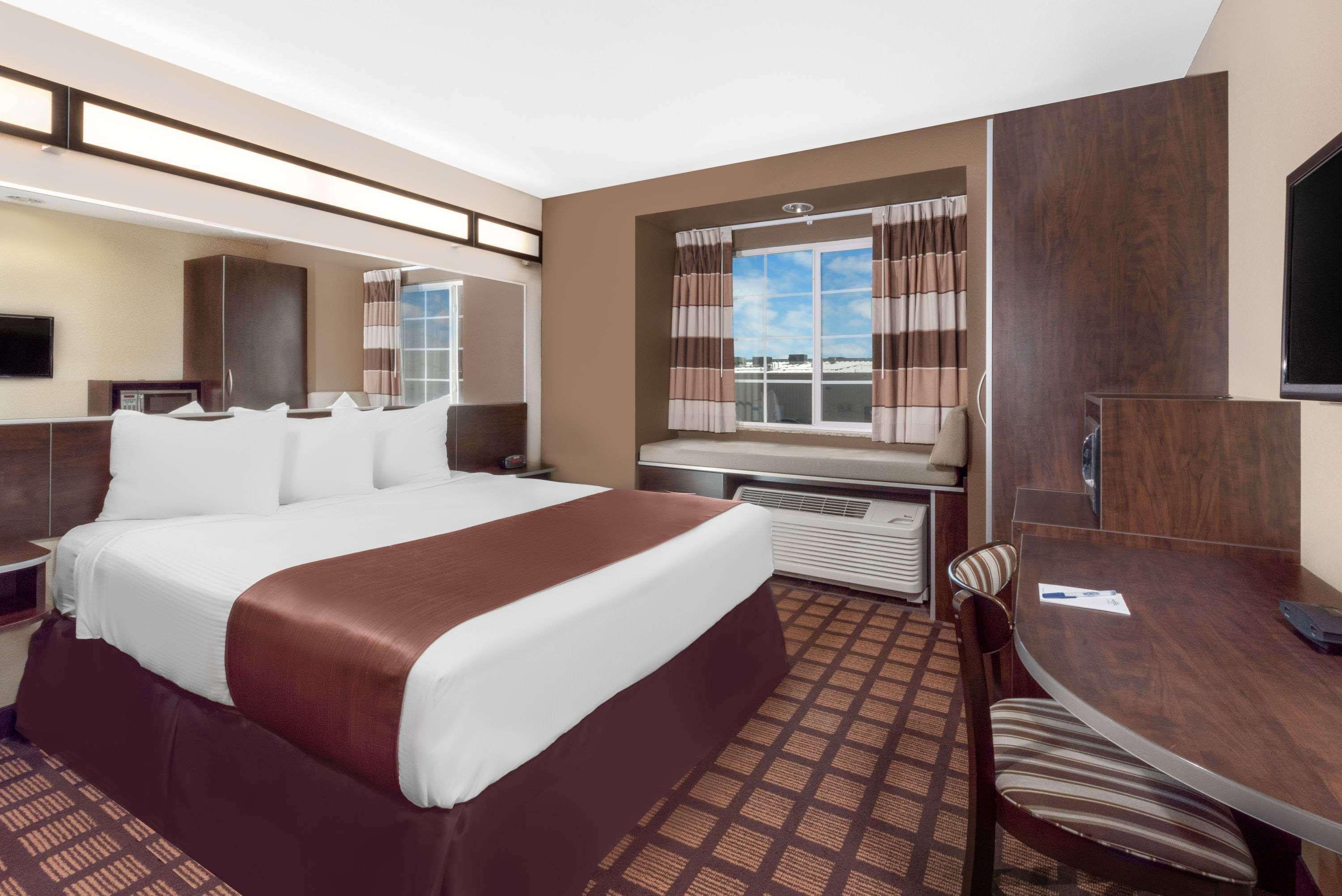 Microtel Inn & Suites By Wyndham Midland Exterior foto