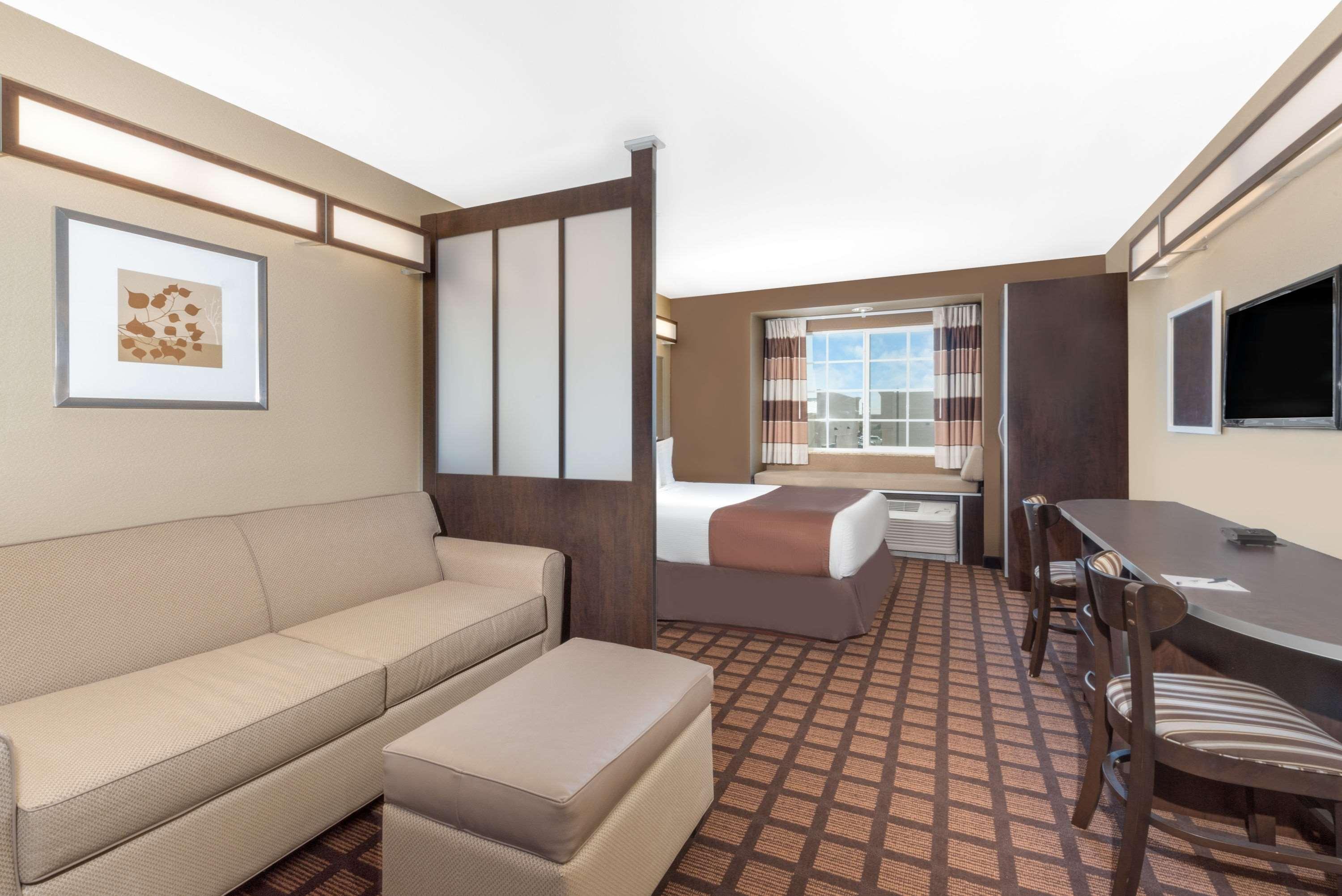 Microtel Inn & Suites By Wyndham Midland Exterior foto