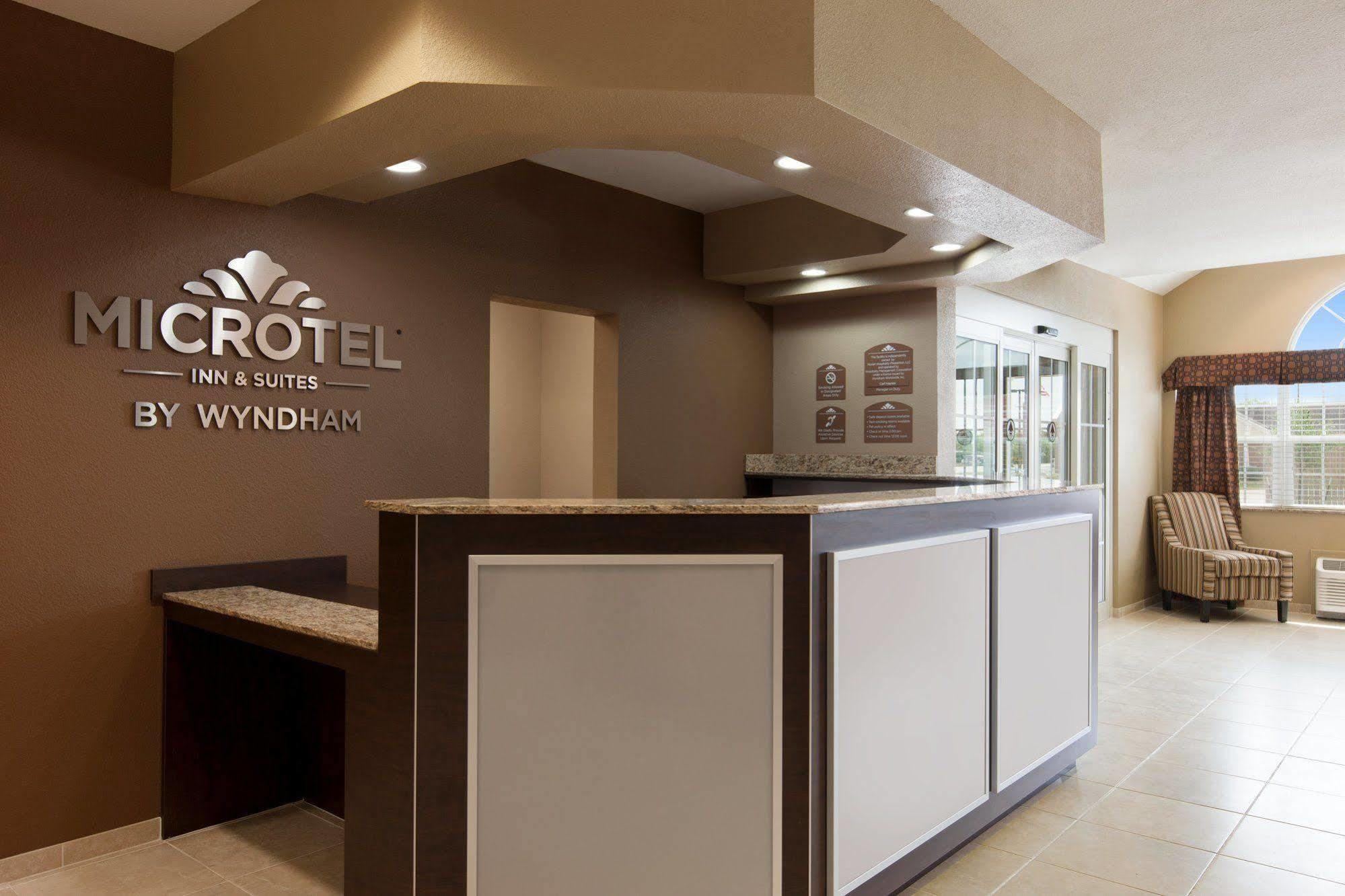 Microtel Inn & Suites By Wyndham Midland Exterior foto